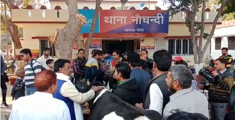 ‘বিপদ এড়াতে’ থানায় গরু জমা ভারতীয় মুসলিম নেতার