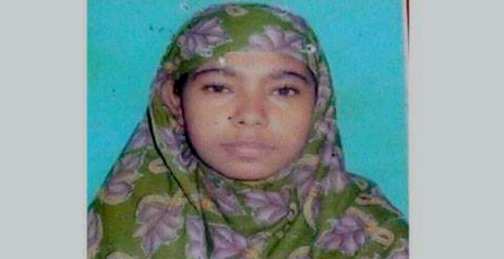 ট্রেন দুর্ঘটনায় পা হারানো রুবিনা এলাকার পদ্মফুল