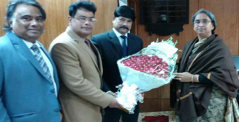 শিক্ষামন্ত্রীর সঙ্গে ইবি ভিসির সৌজন্য সাক্ষাৎ