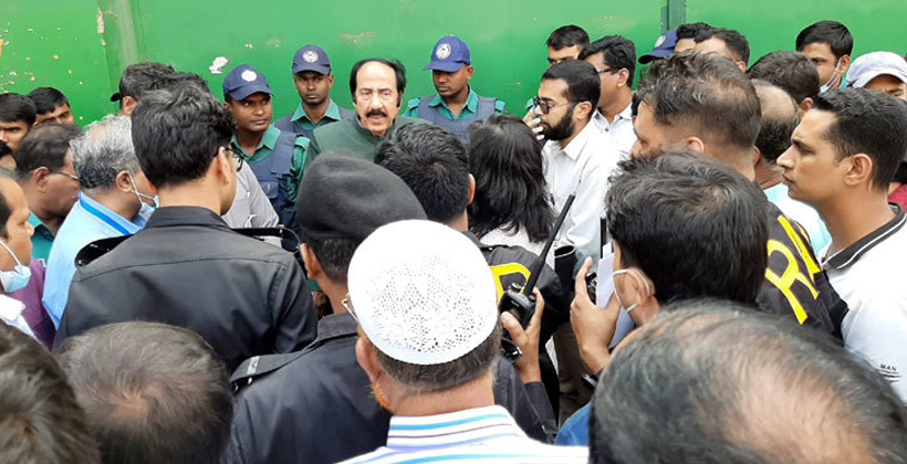 বাবলার বাধা উপেক্ষা করে পরিবেশ অধিদফতরের অভিযান