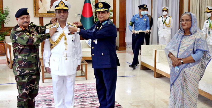 এডমিরাল পদে পদোন্নতি নৌবাহিনী প্রধানের