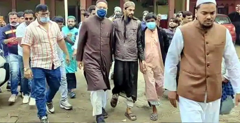 ফুরফুরা দরবারে বৈঠক করলেন ওয়াইসি