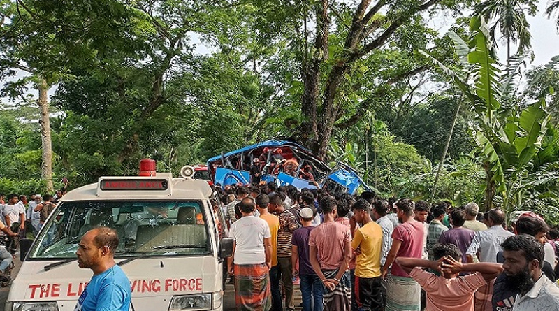 বরিশালে সড়ক দুর্ঘটনায় নিহত বেড়ে ১০