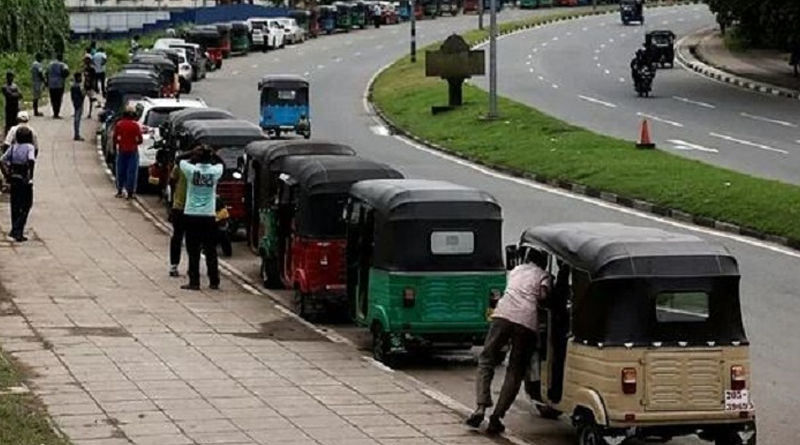 শ্রীলঙ্কায় জনতা-সেনাসদস্যদের সংঘর্ষ, গুলি