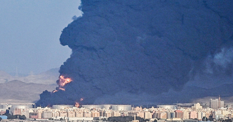 সৌদির তেল স্থাপনায় হুথিদের হামলার হুমকি