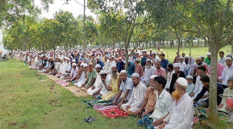 জয়পুরহাটে বৃষ্টি কামনায় নামাজ আদায়