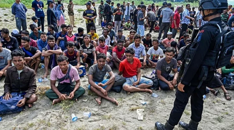 শিশুসহ ১১২ রোহিঙ্গাকে কারাদণ্ড দিয়েছে মিয়ানমার