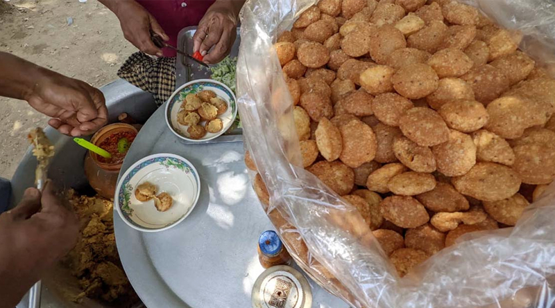 ফুটপাতে খাবার বিক্রি বন্ধ চেয়ে সরকারি কর্তৃপক্ষকে আইনি নোটিশ