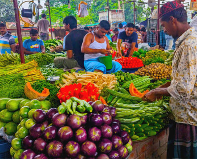 বেশি দামে নিত্যপণ্য বিক্রি