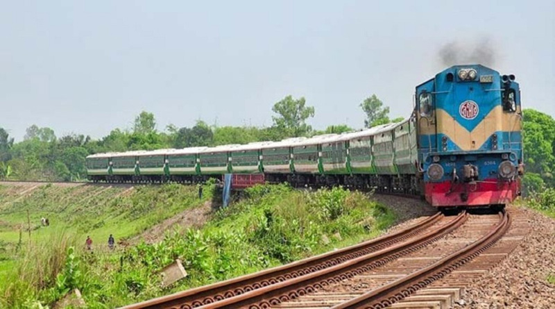 ব্রাহ্মণবাড়িয়ায় ট্রেনে পাথর নিক্ষেপ, আহত এক