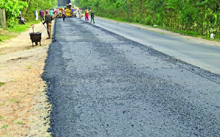 ১৭ হাজার কোটি টাকার কাজ হাতিয়ে নেয় চক্রটি