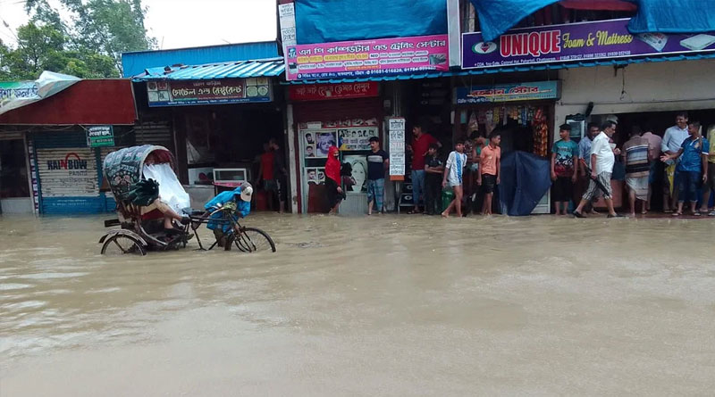 ভারী বৃষ্টিতে জলাবদ্ধ চট্টগ্রাম নগরী