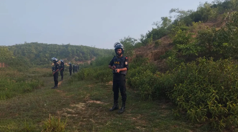 আরসার আস্তানায় অভিযান চালাচ্ছে র্যাব