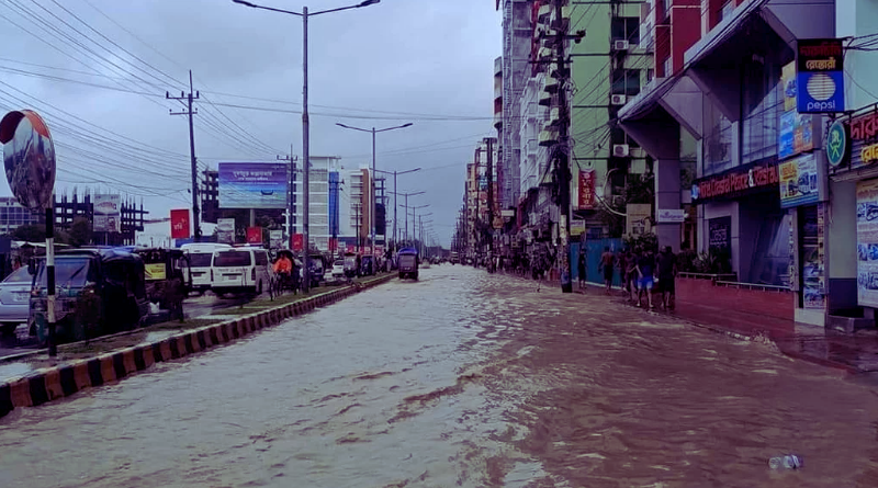 কক্সবাজারে পানিবন্দি মানুষের দুর্ভোগ, মৃতের সংখ্যা বেড়ে ৯
