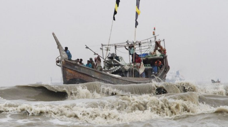 নিম্নচাপে উত্তাল বঙ্গোপসাগর, এখনো ফেরেনি ৬৪ জেলে