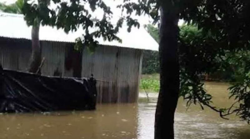 উখিয়ায় শতাধিক গ্রাম প্লাবিত, ৩০ হাজার মানুষ পানিবন্দি