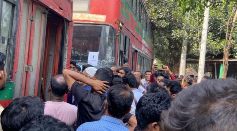 যেভাবে বিদ্যুতায়িত হয় বিশ্ববিদ্যালয়ের পিকনিকের বাস