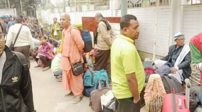 ভারতগামী ৬৩ সন্দেহজনক যাত্রীকে আটকে দিল পুলিশ
