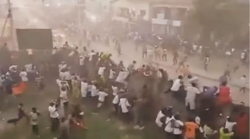 গিনিতে ফুটবল ম্যাচ চলাকালে তুমুল সংঘর্ষ, নিহত শতাধিক