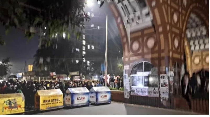 ঢাবি-সাত কলেজ সংঘর্ষ: চার প্লাটুন বিজিবি মোতায়েন