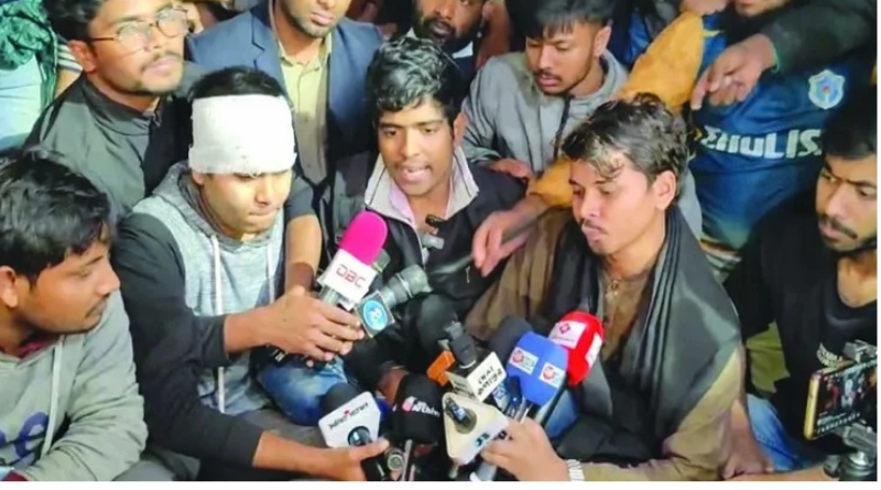 সংঘর্ষের পর এবার ঢাকা অবরোধের ঘোষণা ৭ কলেজের শিক্ষার্থীদের