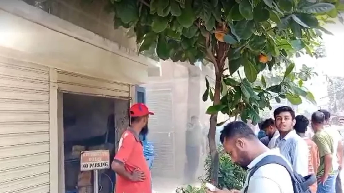 মিরপুরে কসমো স্কুলের জেনারেটর রুমে আগুন