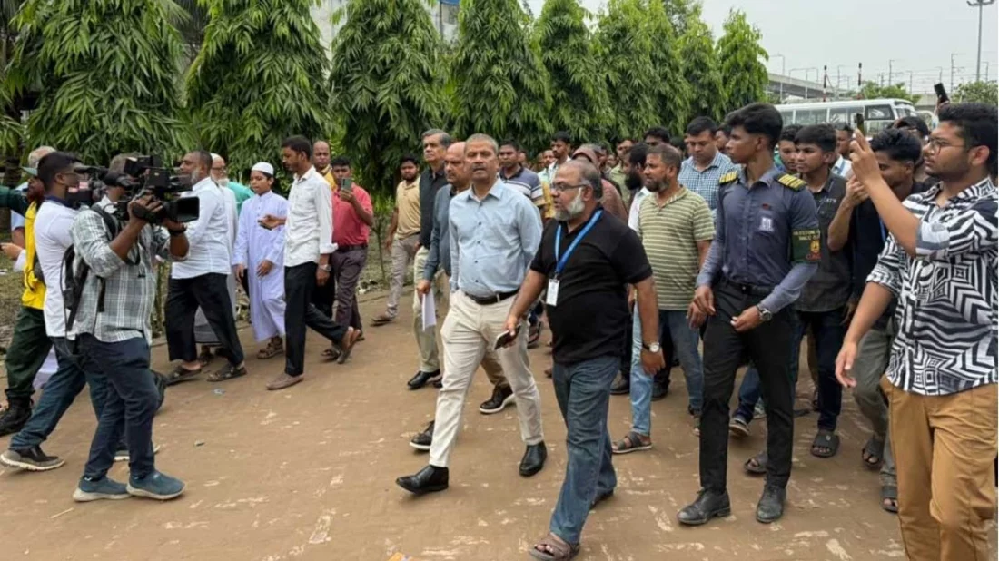 মাইলস্টোন শিক্ষার্থীদের ৬ দফা দাবি মেনে নেওয়া হয়েছে: আইন উপদেষ্টা