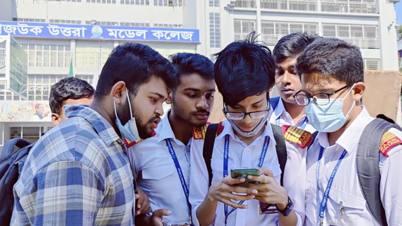 এসএসসি ও সমমান পরীক্ষার ফল প্রকাশ, পাসের হার ৬৮.৪৫