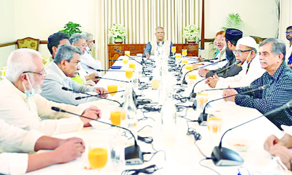 বিশেষ মেধাসম্পন্নদের শিক্ষা নিশ্চিতের আহ্বান প্রধান উপদেষ্টার