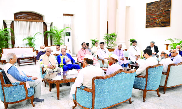 নির্বাচন ভণ্ডুুলচেষ্টা রুখতে ঐক্যবদ্ধ থাকার আহ্বান প্রধান উপদেষ্টার