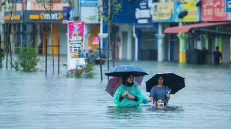মালয়েশিয়ার সাত রাজ্যে বন্যাকবলিত ১১ হাজারেরও বেশি মানুষ