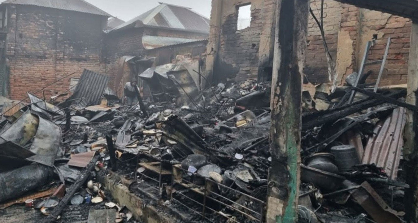 রাজবাড়ীতে গোয়ালন্দ বাজারে ভয়াবহ আগুনে ৫ কোটি টাকার ক্ষয়ক্ষতি
