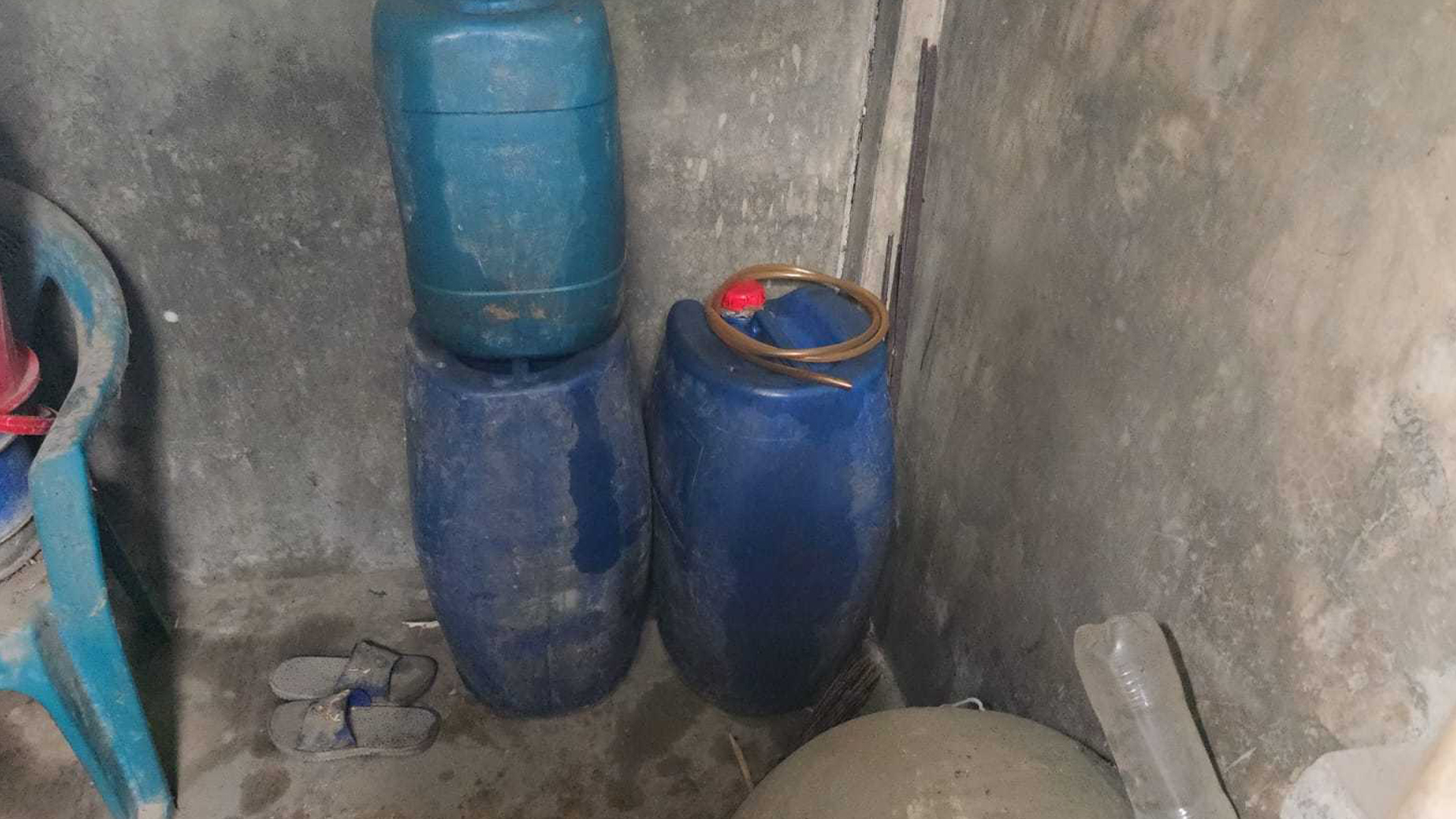 বসতবাড়ির টয়লেটে মিললো ১৪৫ লিটার ডিজেল, ৫ হাজার টাকা জরিমানা