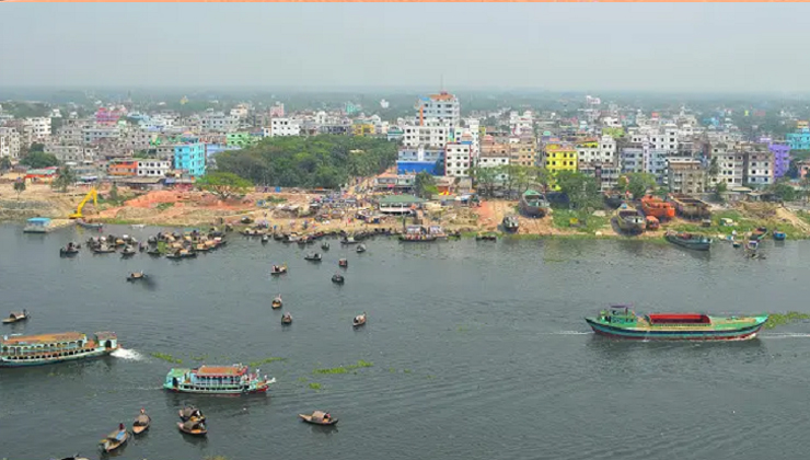শীতলক্ষ্যায় নৌযানের সঙ্গে বাল্কহেডের সংঘর্ষে পুলিশ সদস্য নিহত
